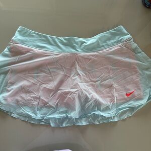 Women’s NIKE skirt